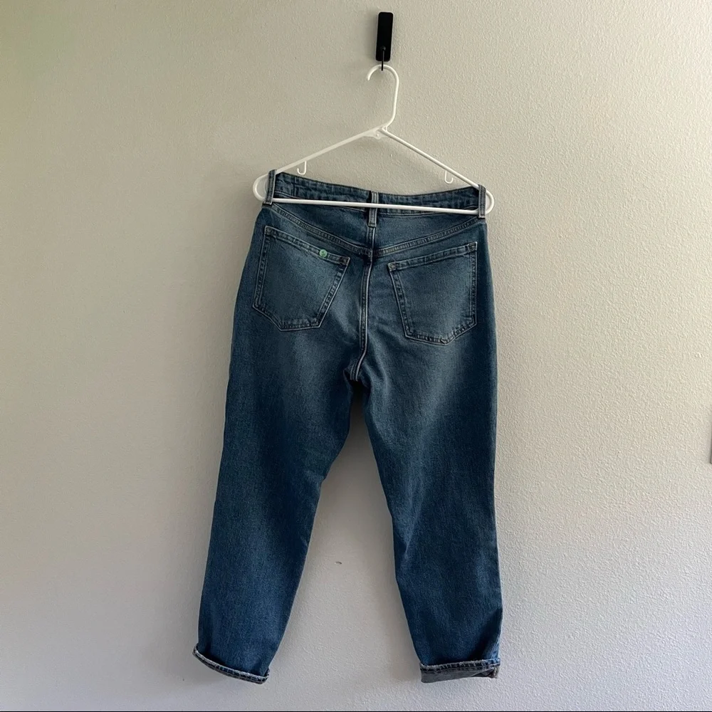 NWT: Old Navy • OG‎ High Rise Straight (Distressed) Jeans